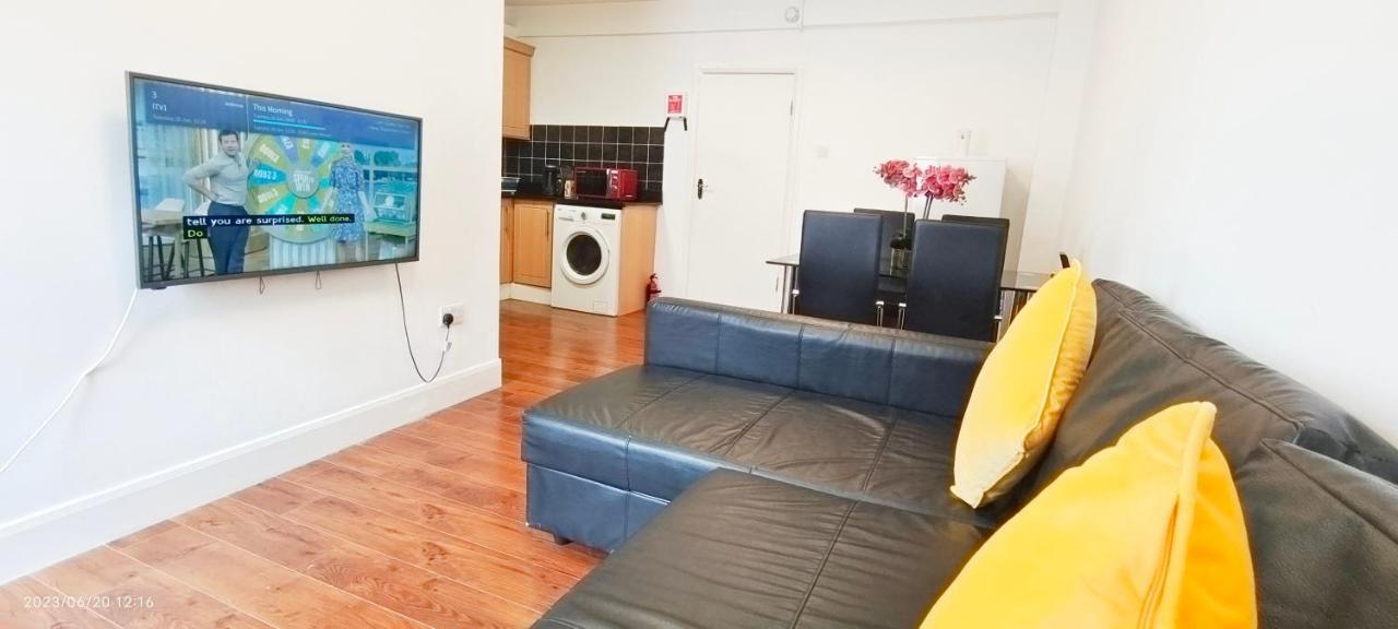 Jupiter 218 Flat 2 At Marble Arch Appartement Londen Buitenkant foto